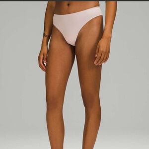 Lululemon light Pink Seamless Thong Underwear Size L